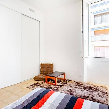 Room Rental In Apartment In Marsilya Dış mekan fotoğraf