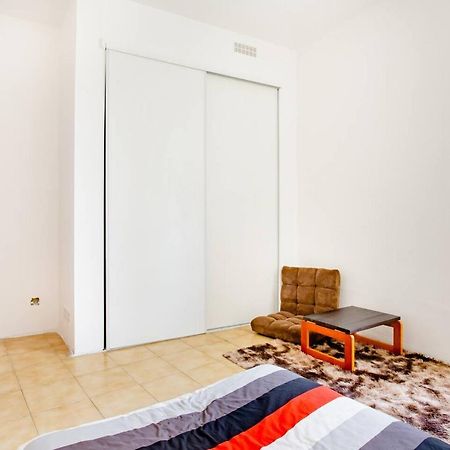 Room Rental In Apartment In Marsilya Dış mekan fotoğraf
