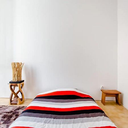 Room Rental In Apartment In Marsilya Dış mekan fotoğraf