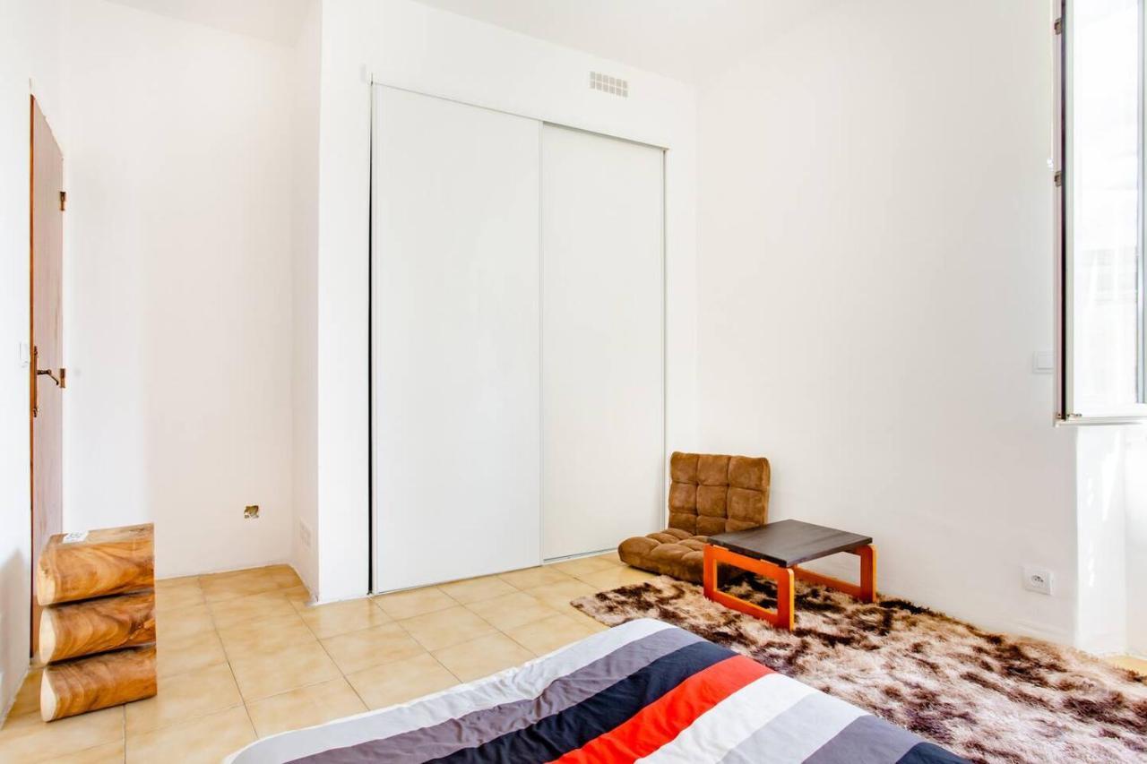 Room Rental In Apartment In Marsilya Dış mekan fotoğraf