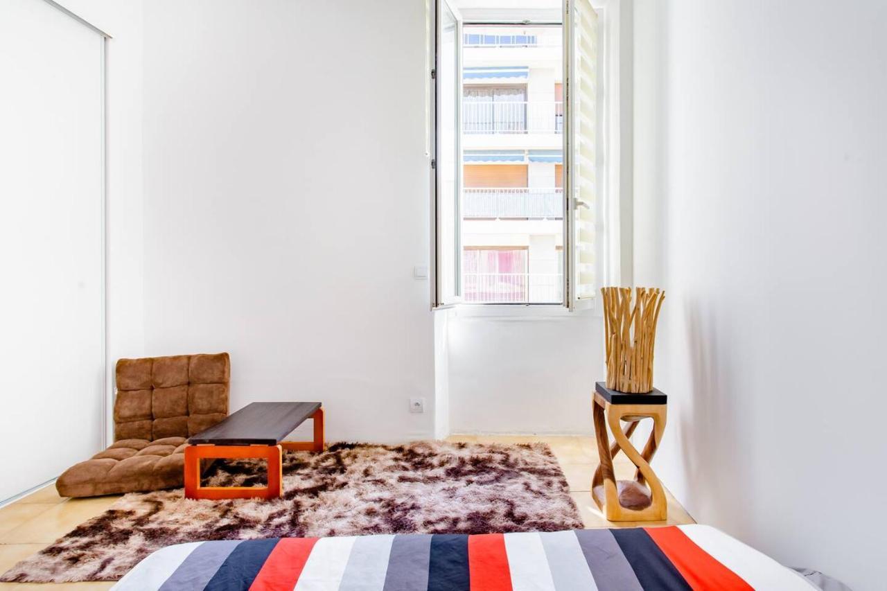 Room Rental In Apartment In Marsilya Dış mekan fotoğraf